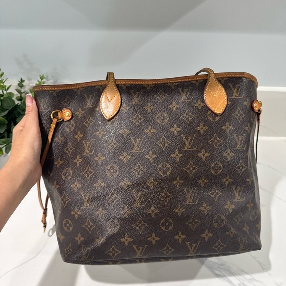 Louis Vuitton Monogram Brown Neverfull MM Tote Bag - Picture 6 of 15